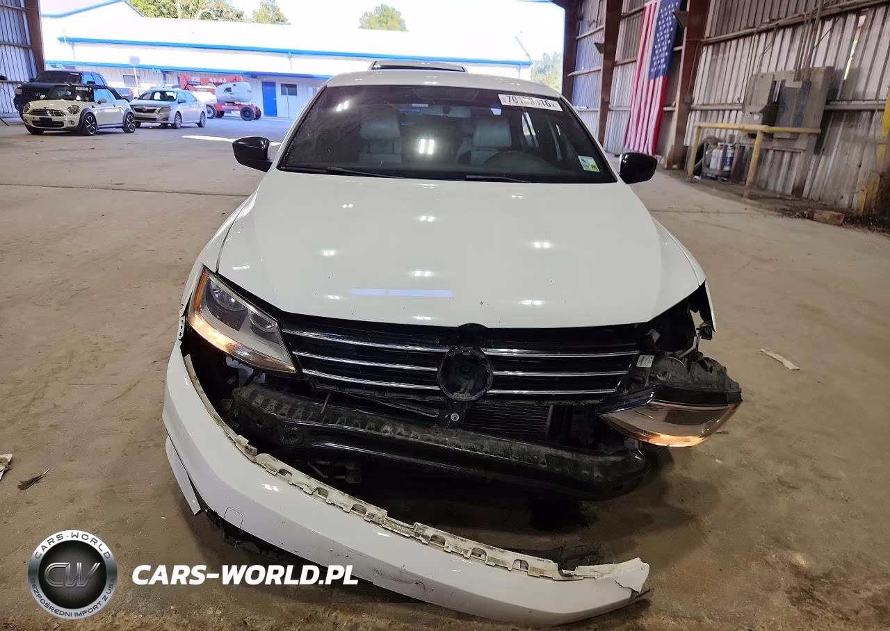 2016 Volkswagen Jetta Sport VIN:3VWD17AJXGM397302 - 5