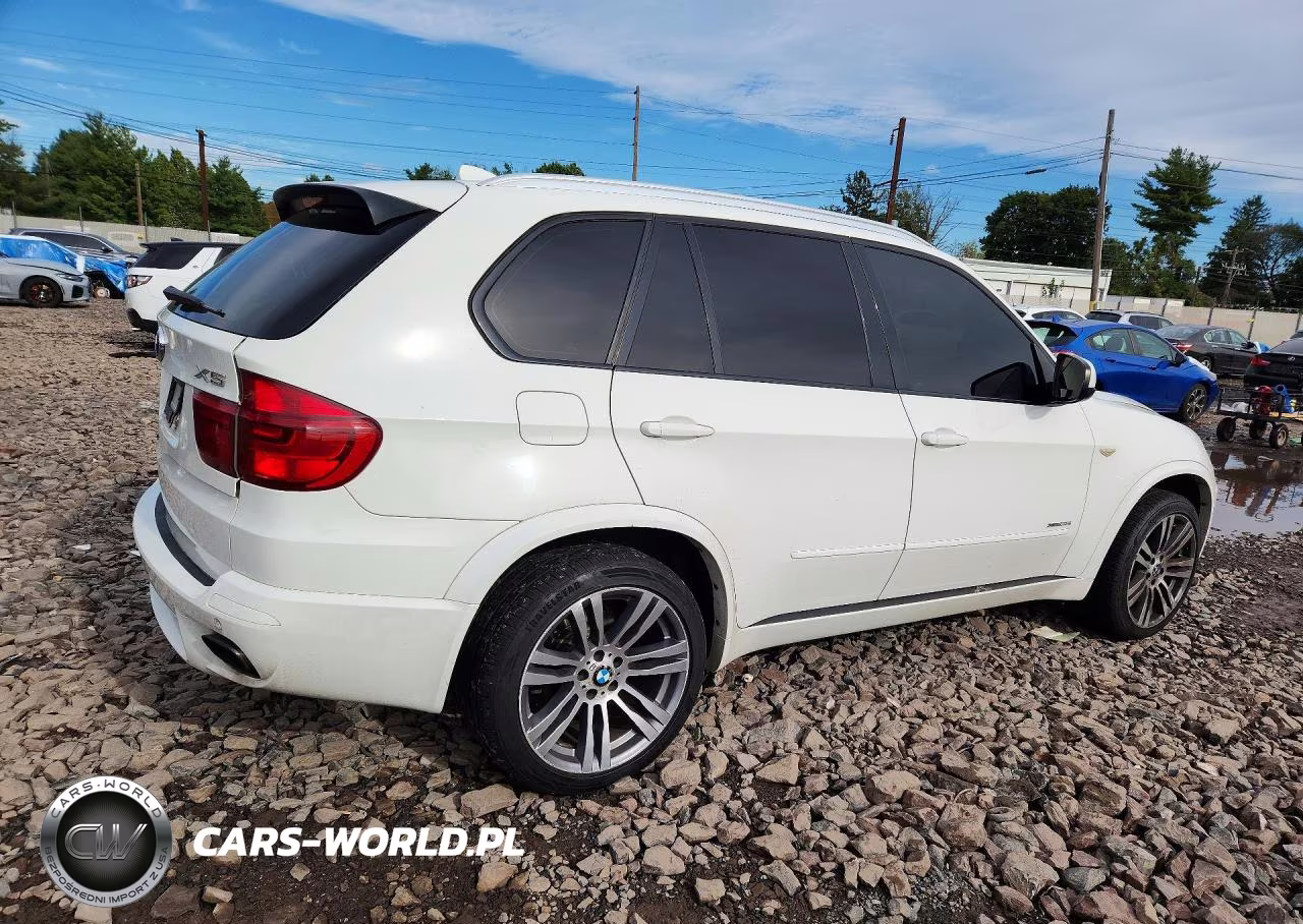 2012 BMW X5 xDrive35I VIN:5UXZV4C52CL987578 - 3