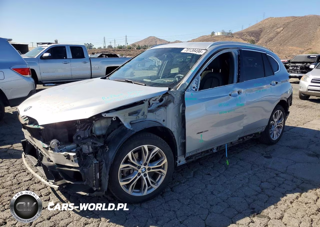 2017 BMW X1 Sdrive28I VIN:WBXHU7C38H5H33438 - 1