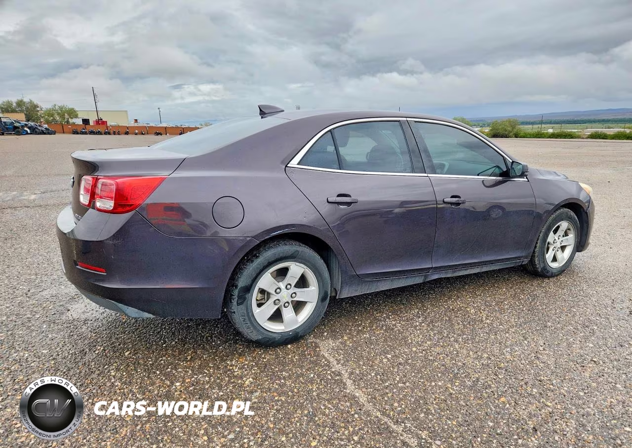2015 Chevrolet Malibu 1Lt VIN:1G11C5SLXFF293792 - 3