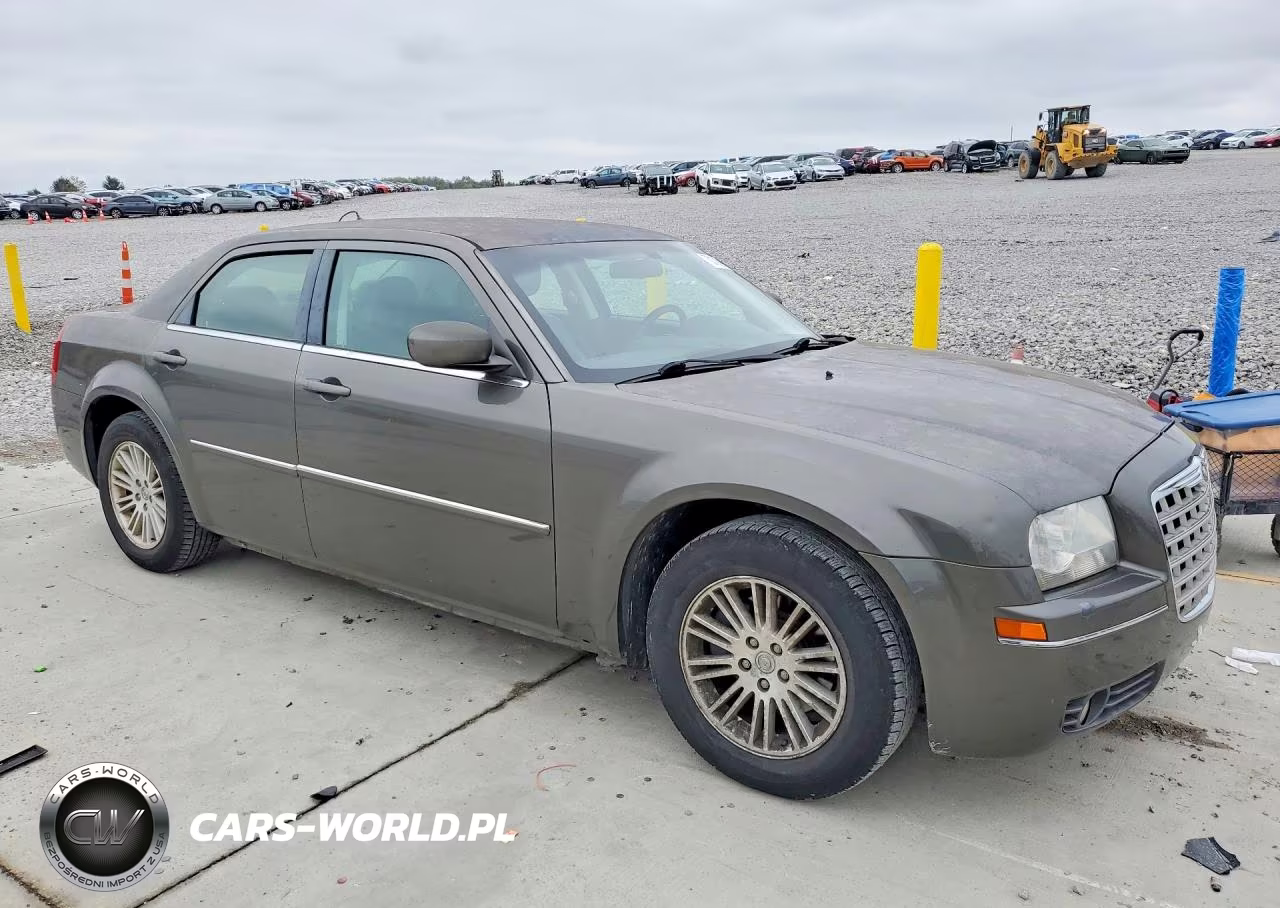 2008 Chrysler 300 Touring VIN:2C3KA53G58H103437 - 4