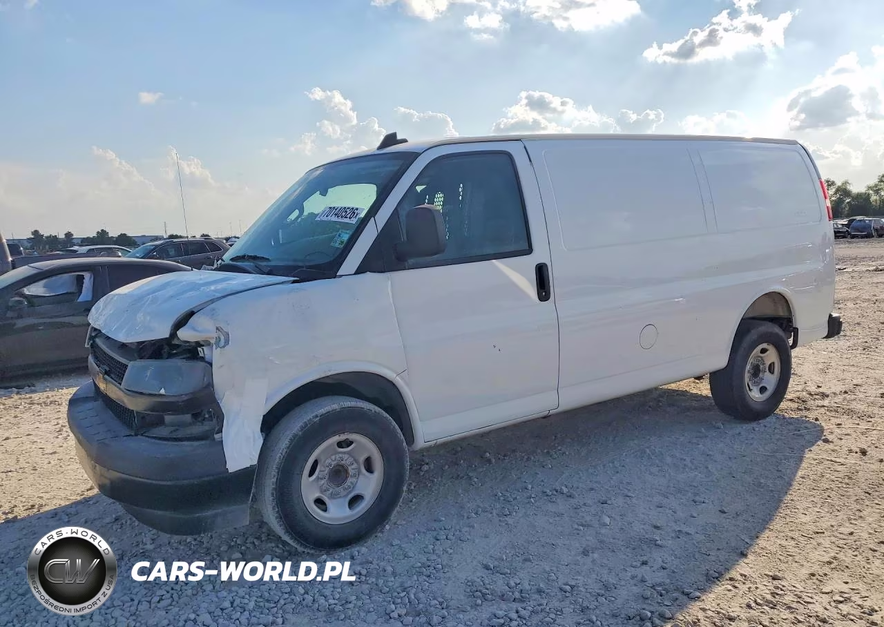 2025 Chevrolet Express VIN:1GCWGAF74S1115326 - 1