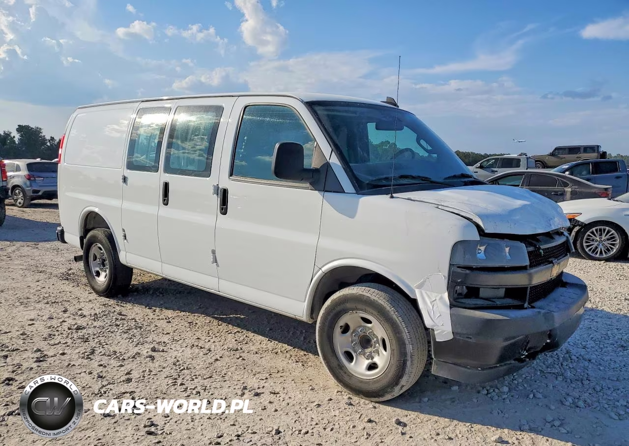 2025 Chevrolet Express VIN:1GCWGAF74S1115326 - 4