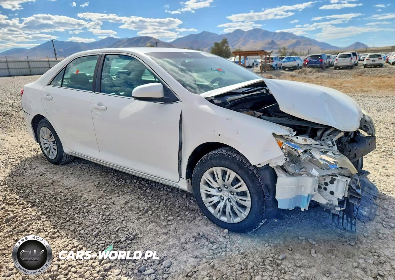 2013 Toyota Camry Le VIN:4T1BF1FKXDU652172 - 4