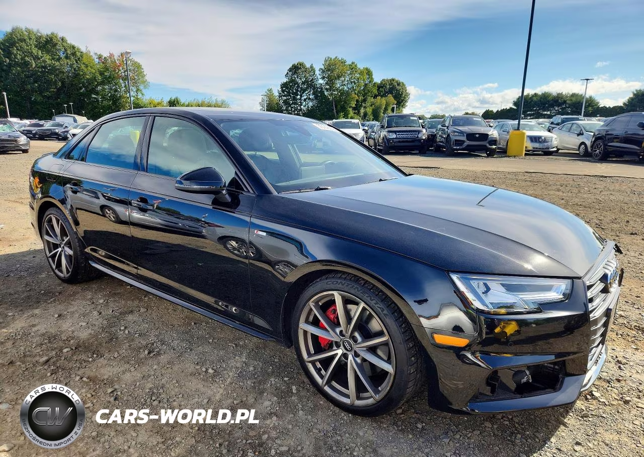 2018 Audi A4 Premium Plus VIN:WAUENAF47JA230120 - 4