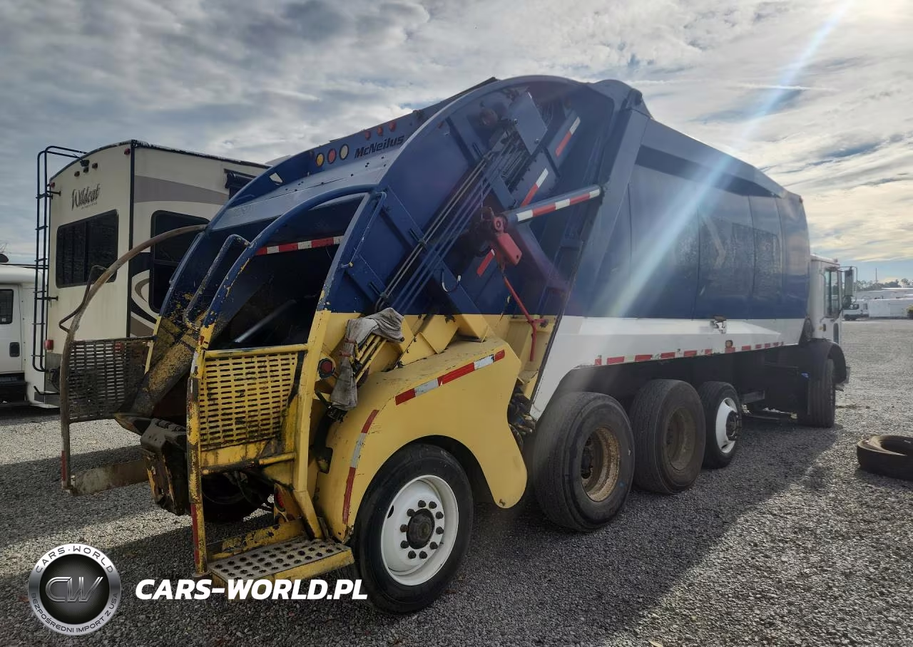 2014 Mack Mru600 Refuse Truck VIN:1M2AV04C5EM010917 - 3