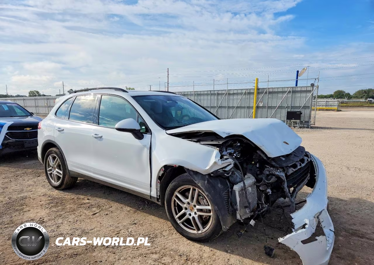 2017 Porsche Cayenne S VIN:WP1AB2A23HLA52418 - 4