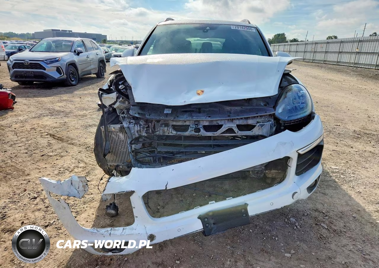 2017 Porsche Cayenne S VIN:WP1AB2A23HLA52418 - 5