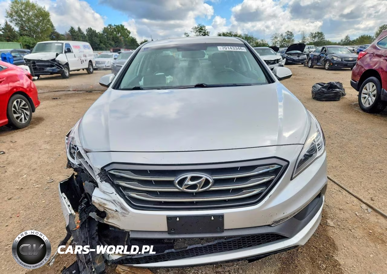 2015 Hyundai Sonata Sport VIN:5NPE34AF4FH119009 - 5