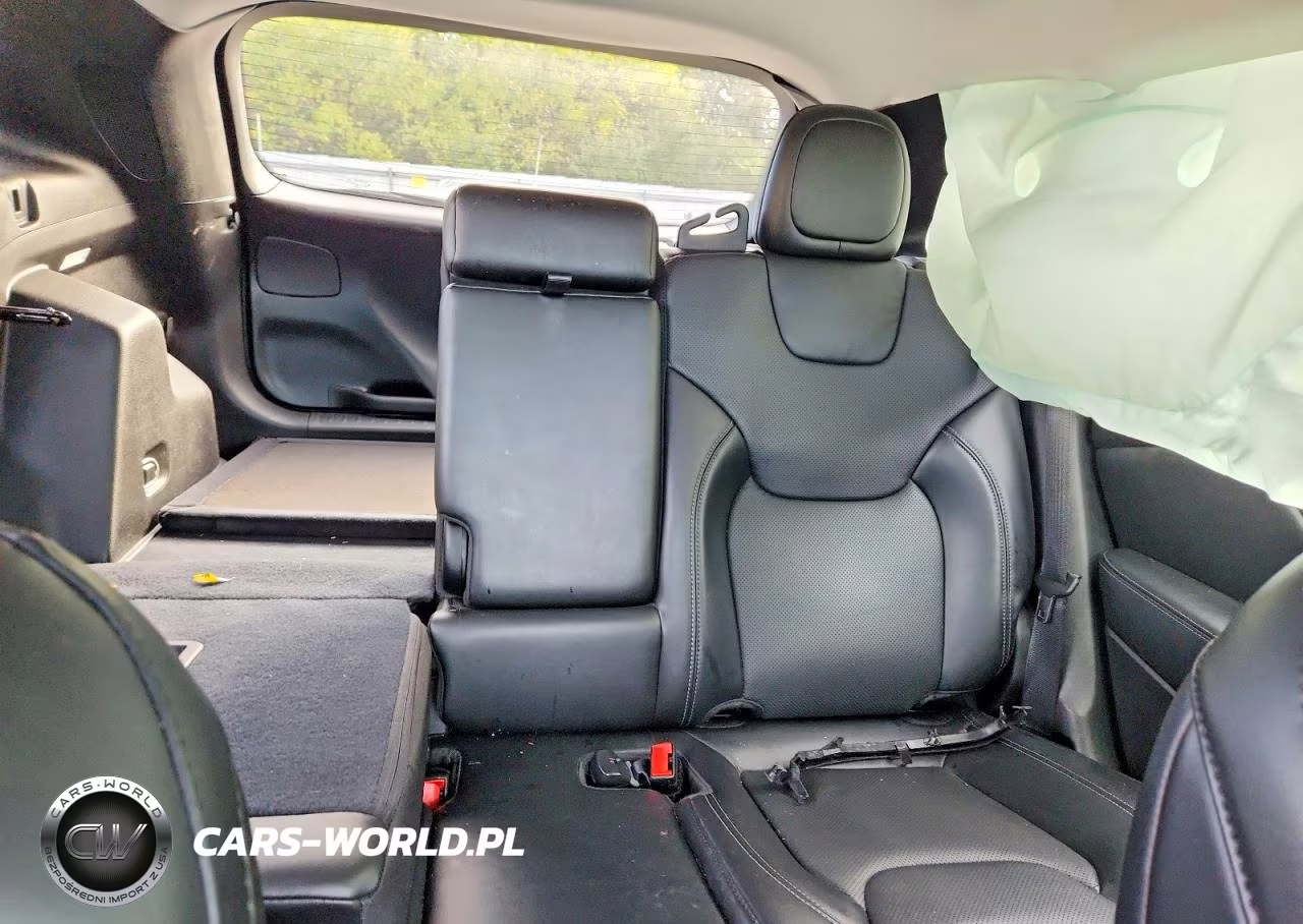 2021 Jeep Cherokee Latitude Lux VIN:1C4PJMMXXMD186865 - 10