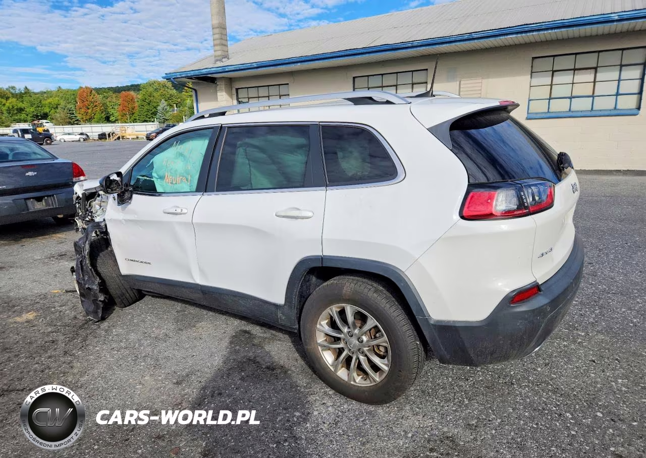 2021 Jeep Cherokee Latitude Lux VIN:1C4PJMMXXMD186865 - 2