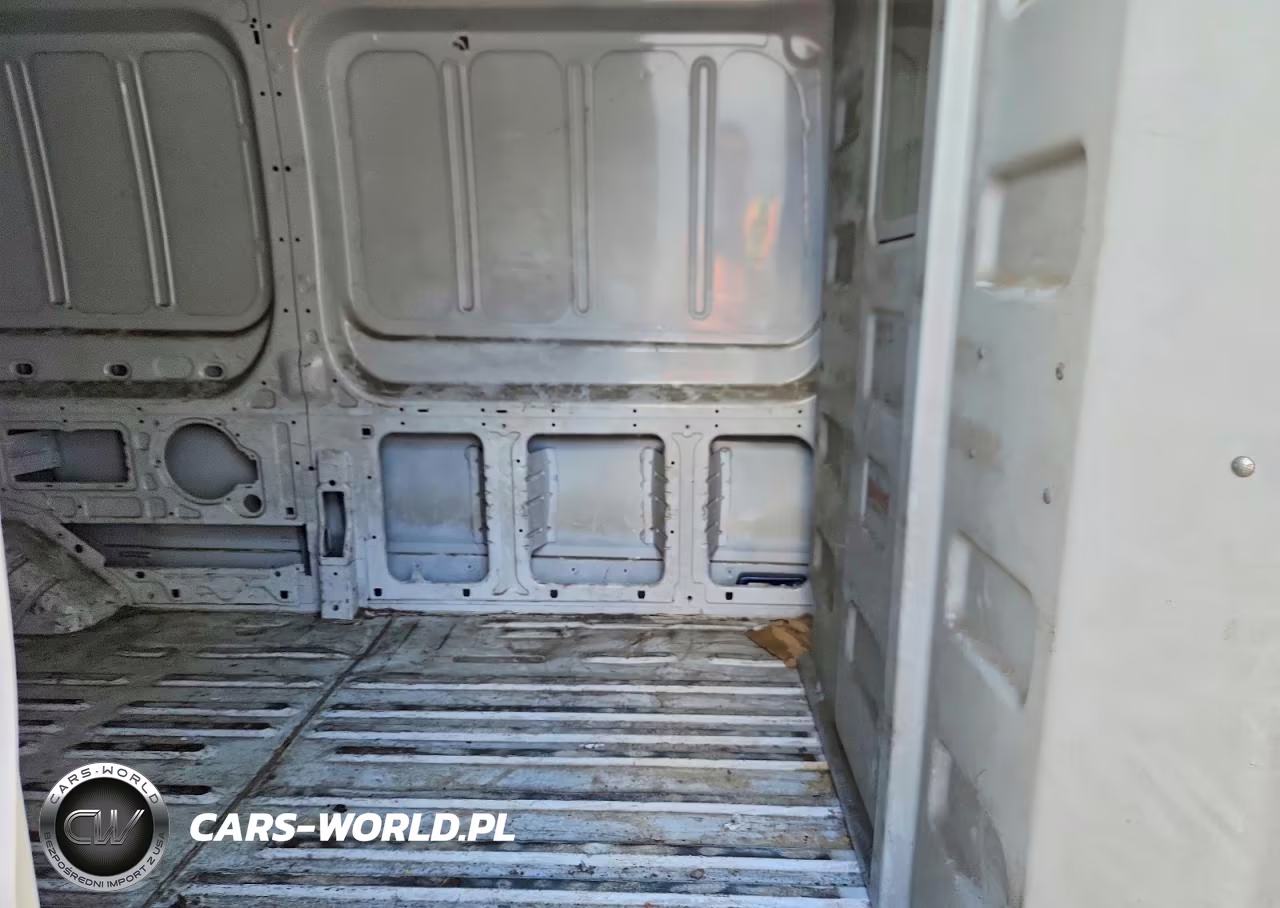 2022 Ford Transit 250 Delivery Van VIN:1FTBR1C80NKA39642 - 11