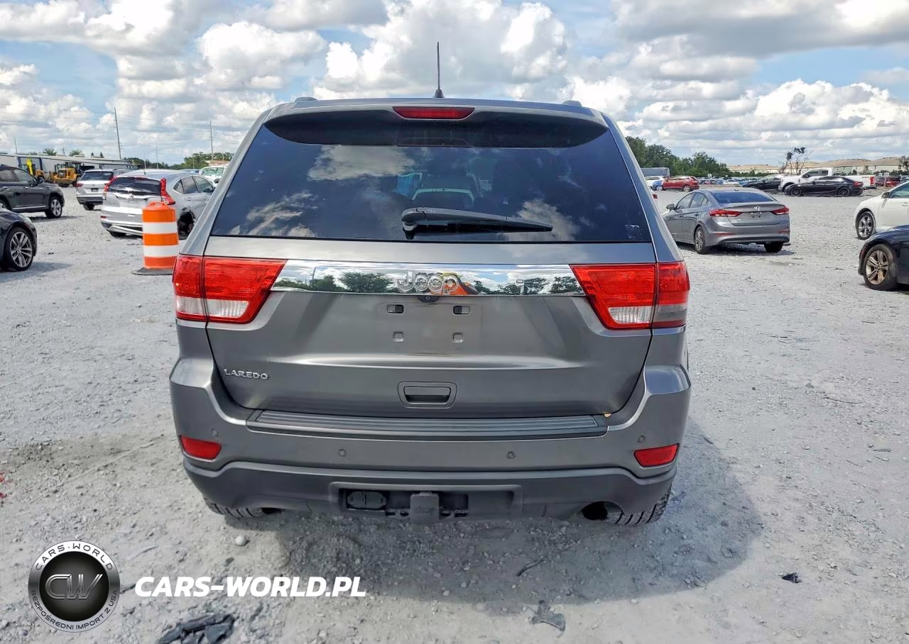 2013 Jeep Grand Cherokee Laredo VIN:1C4RJEAG8DC538074 - 6