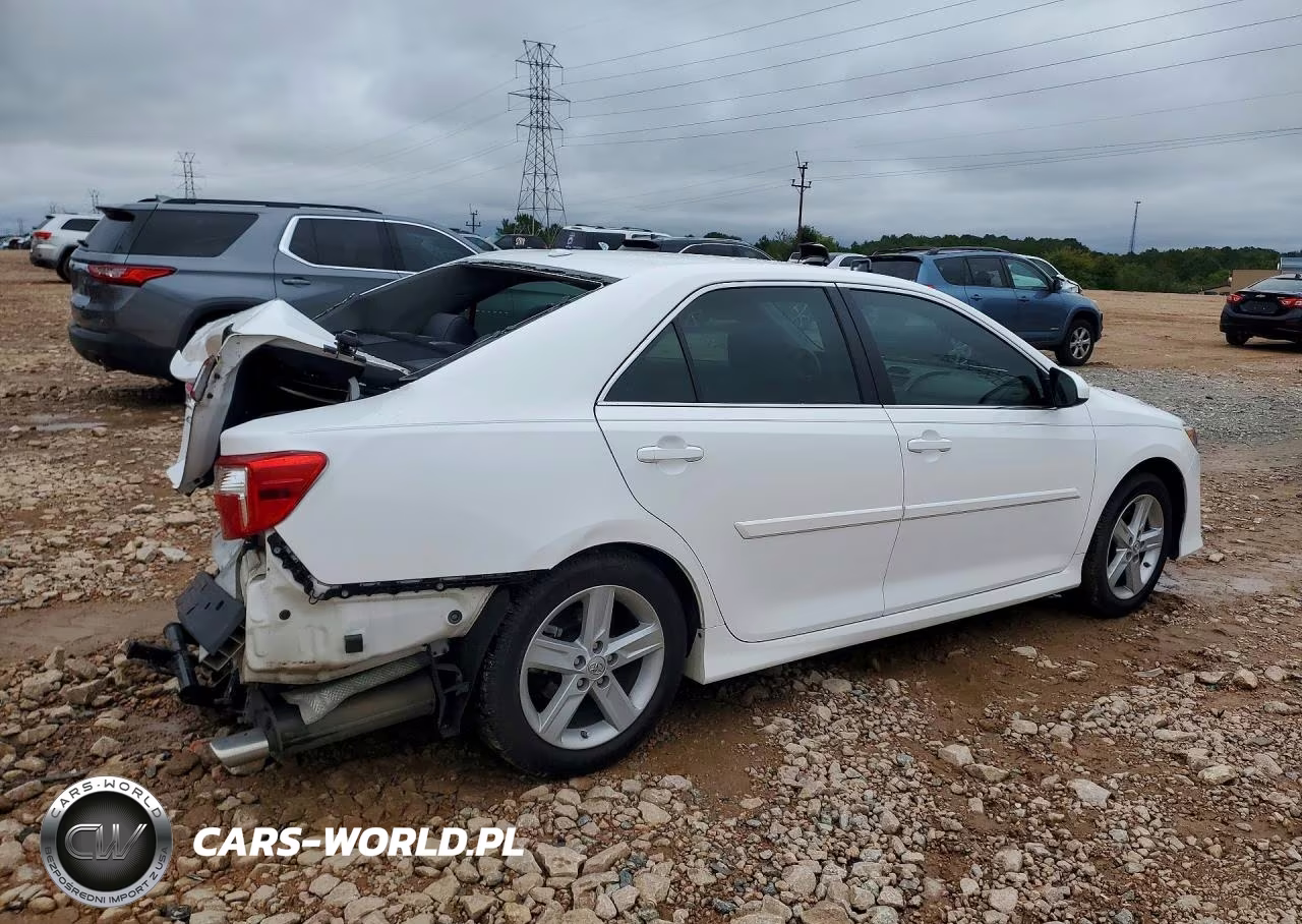 2014 Toyota Camry Se VIN:4T1BF1FK5EU373388 - 3