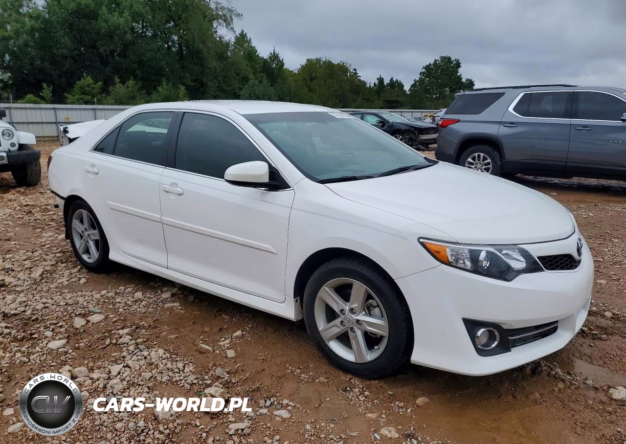 2014 Toyota Camry Se VIN:4T1BF1FK5EU373388 - 4
