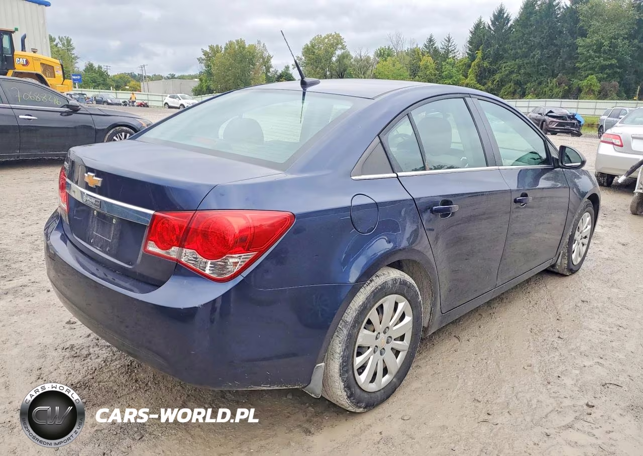 2011 Chevrolet Cruze Ls VIN:1G1PC5SH2B7245956 - 3