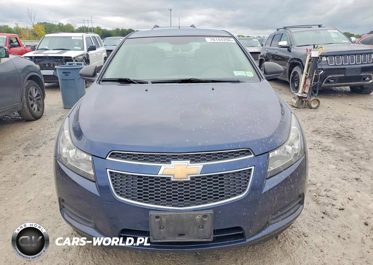 2011 Chevrolet Cruze Ls VIN:1G1PC5SH2B7245956 - 5