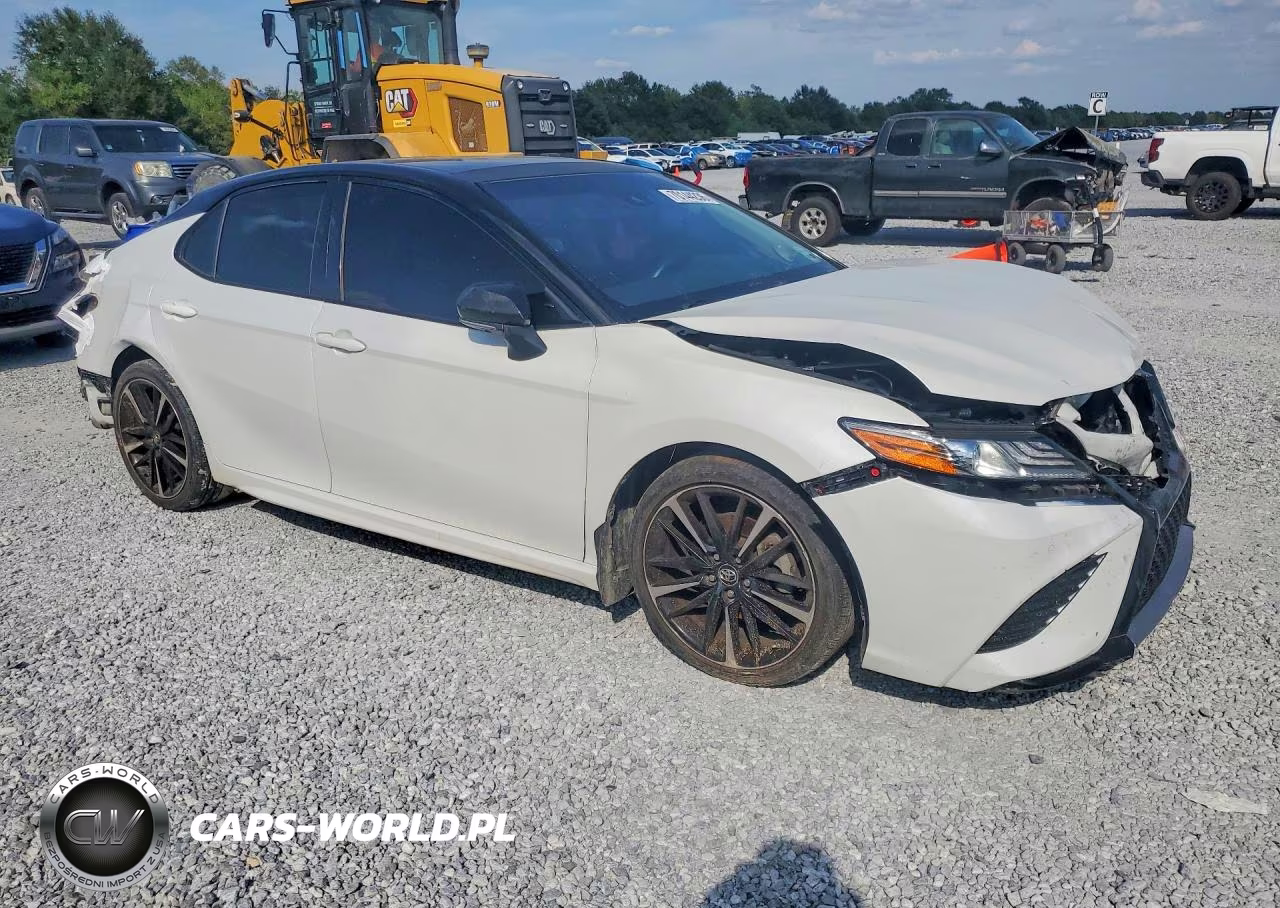 2018 Toyota Camry Xse V6 VIN:4T1BZ1HK9JU012163 - 4