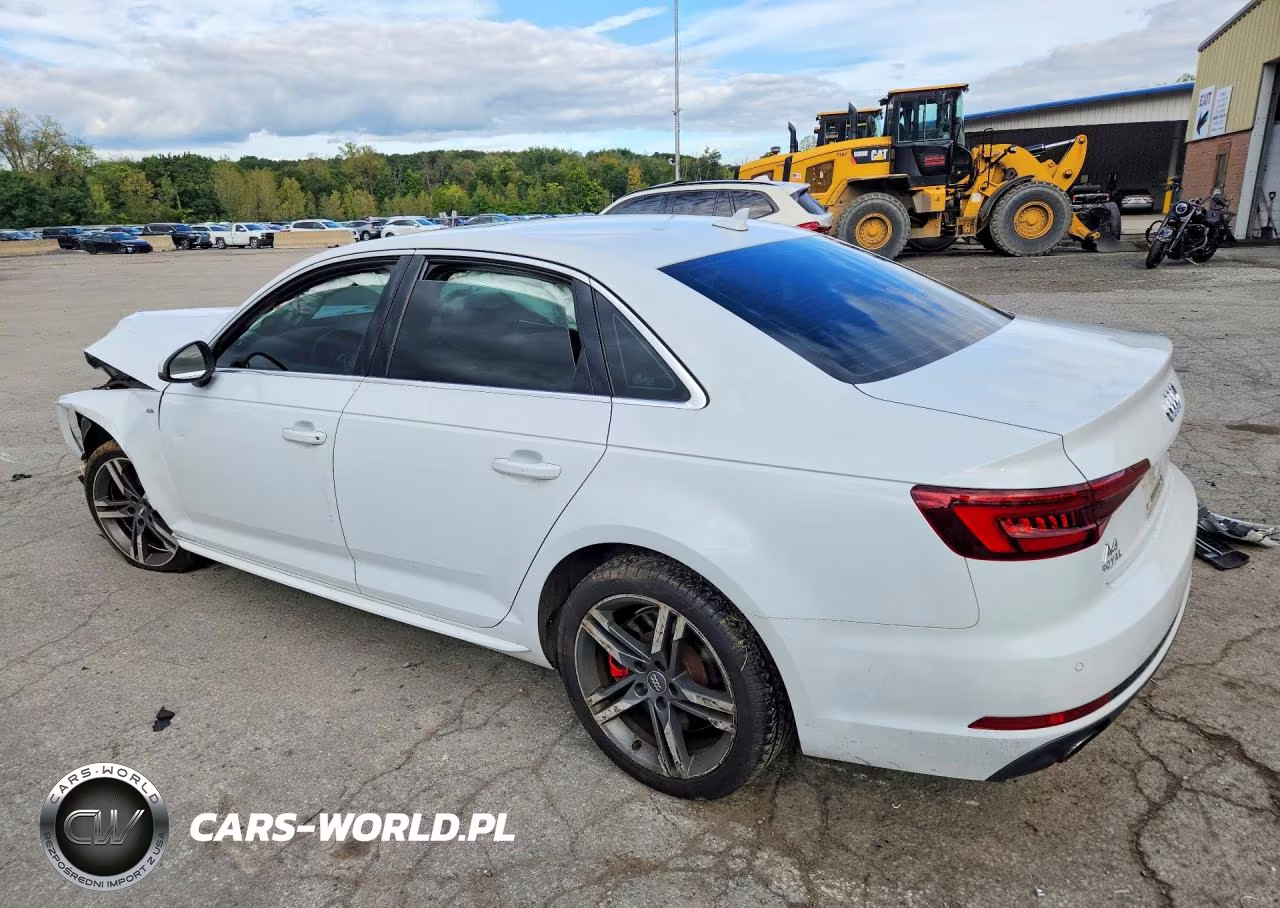 2018 Audi A4 Premium Plus VIN:WAUENAF44JA130640 - 2