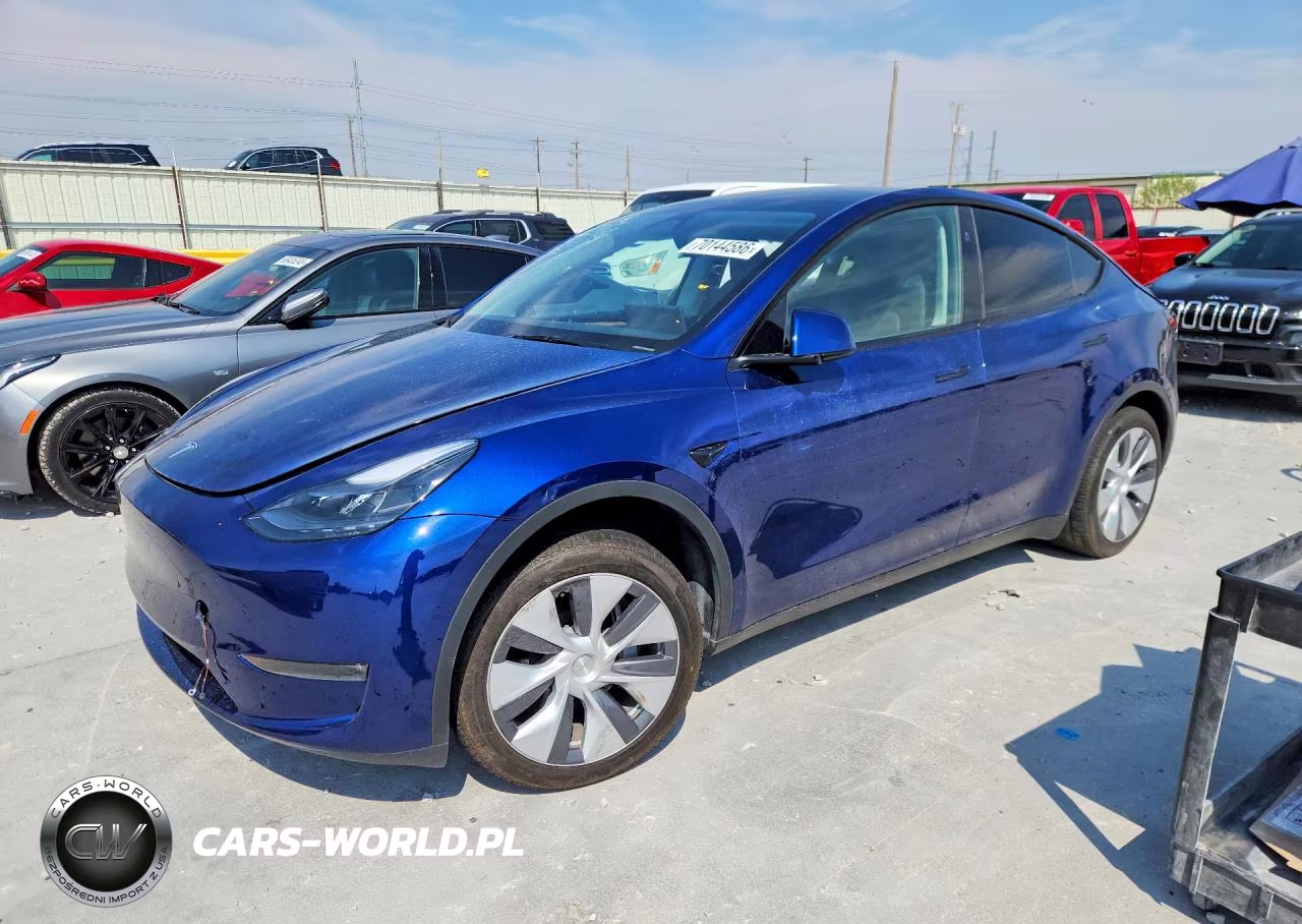 2024 Tesla Model Y – zdjęcie 1 z 12