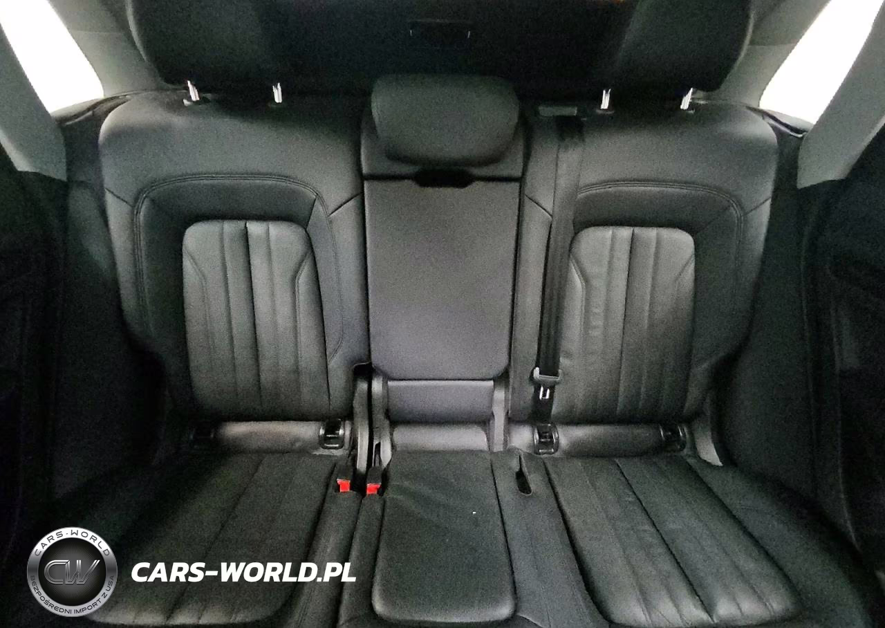 2018 Audi Q5 Premium Plus VIN:WA1BNAFY6J2132113 - 10