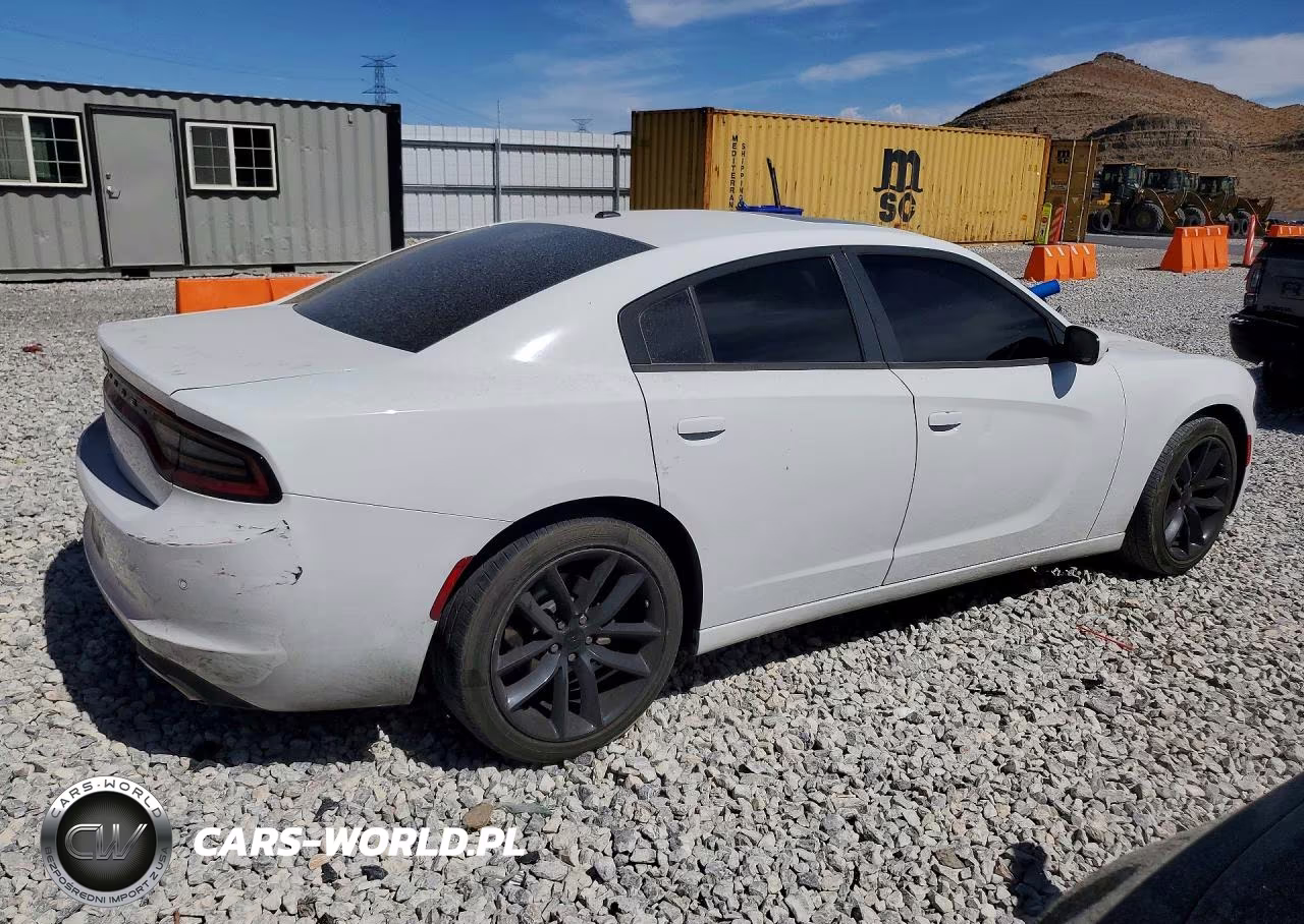 2019 Dodge Charger Sxt VIN:2C3CDXBG3KH643465 - 3