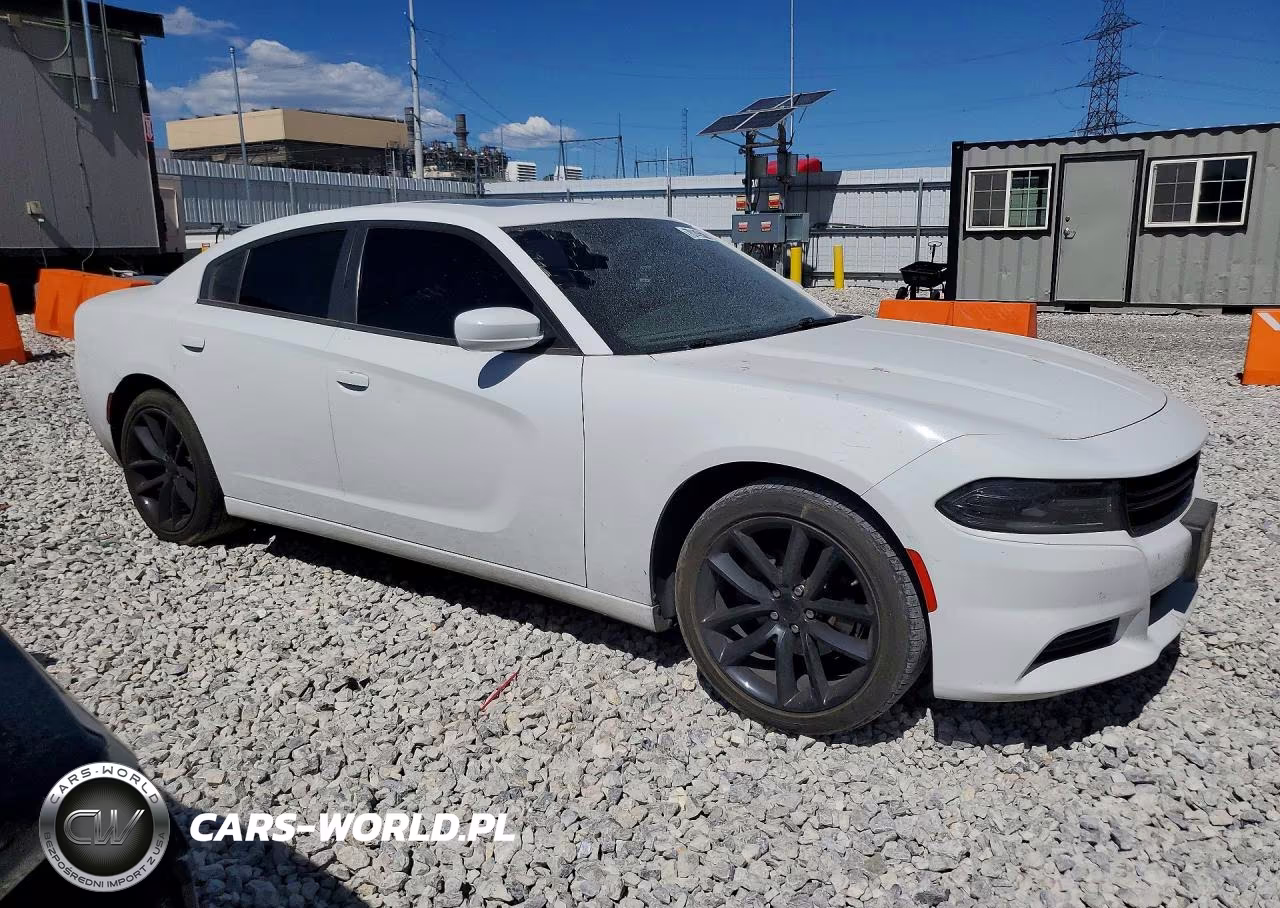 2019 Dodge Charger Sxt VIN:2C3CDXBG3KH643465 - 4