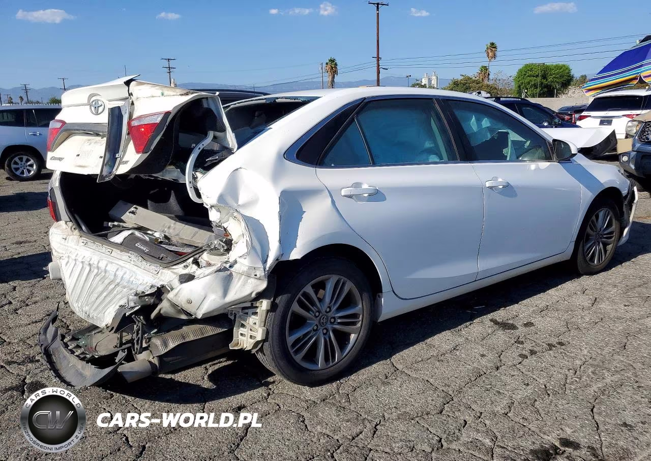 2017 Toyota Camry Se VIN:4T1BF1FK1HU707887 - 3