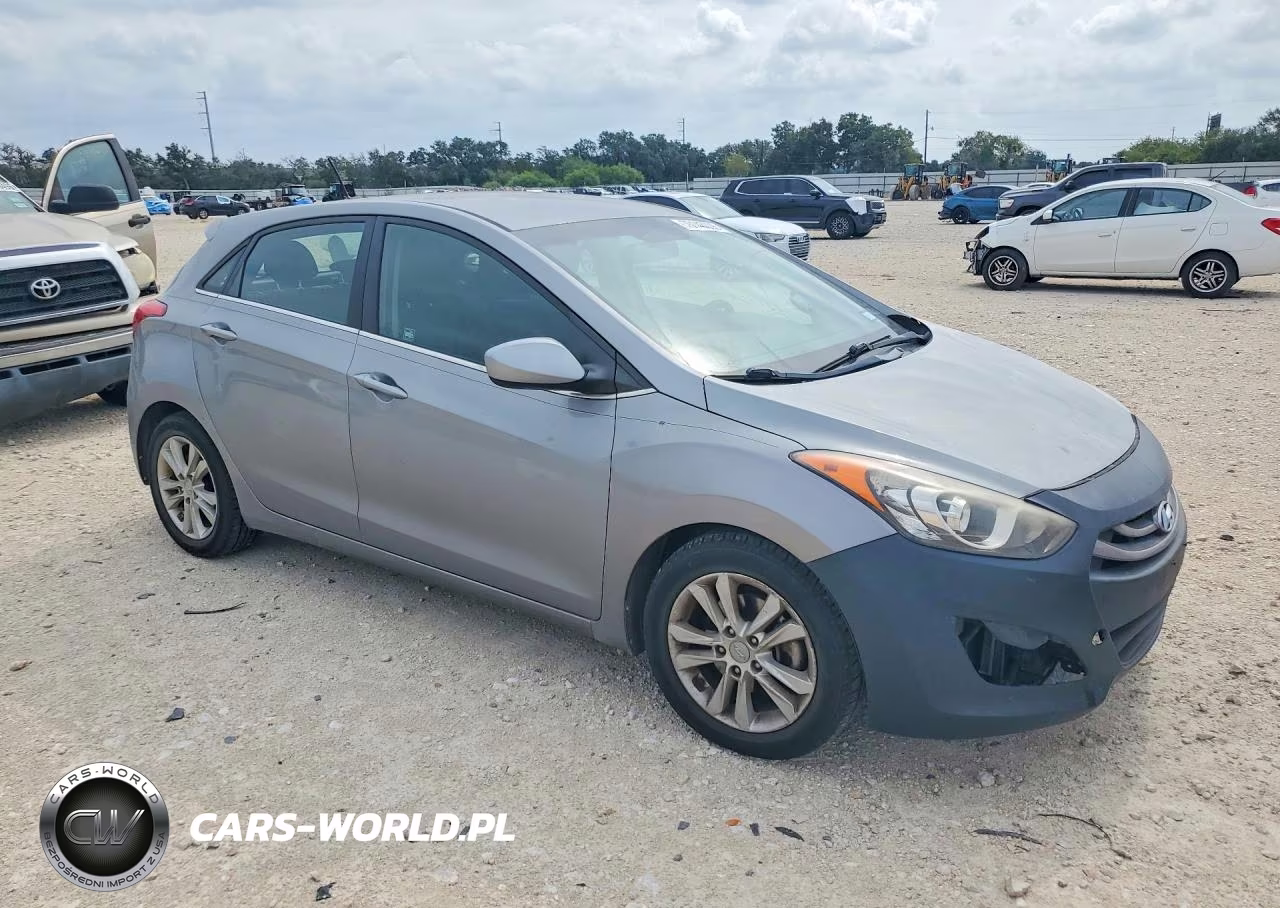 2015 Hyundai Elantra Gt Base VIN:KMHD35LH8FU241759 - 4