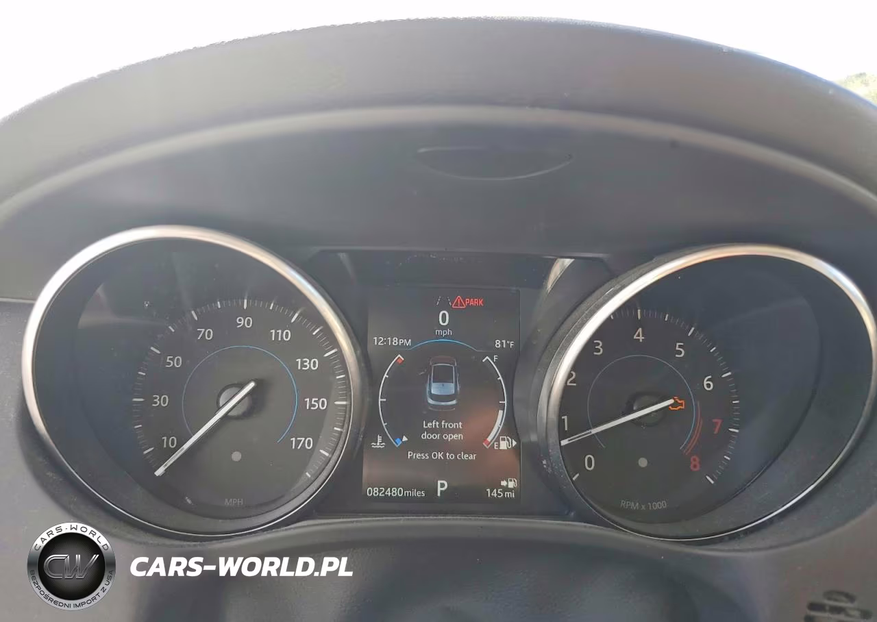 2018 Jaguar F-Pace Premium VIN:SADCJ2FX3JA255767 - 9