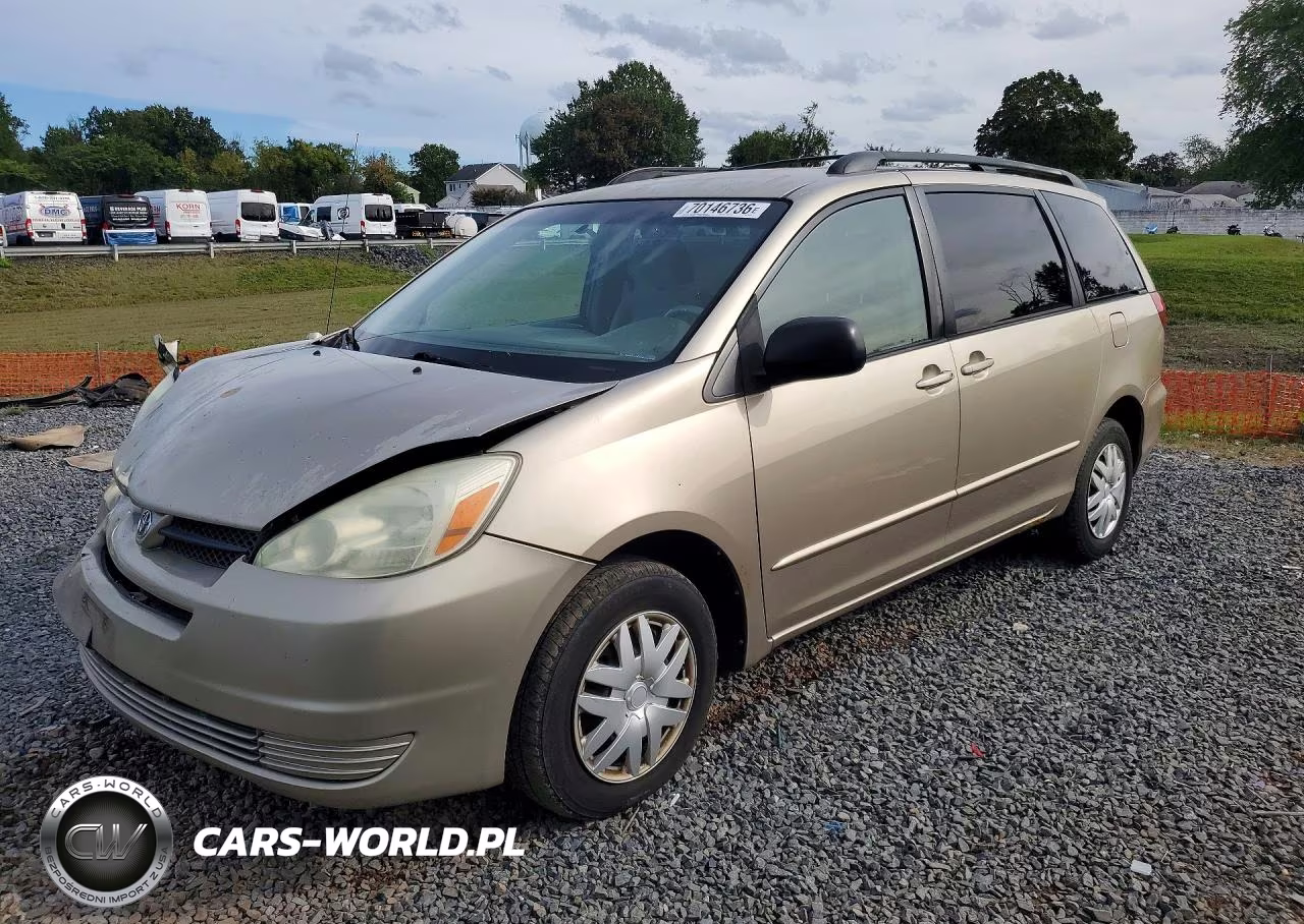 2004 Toyota Sienna Le 7 Passenger
