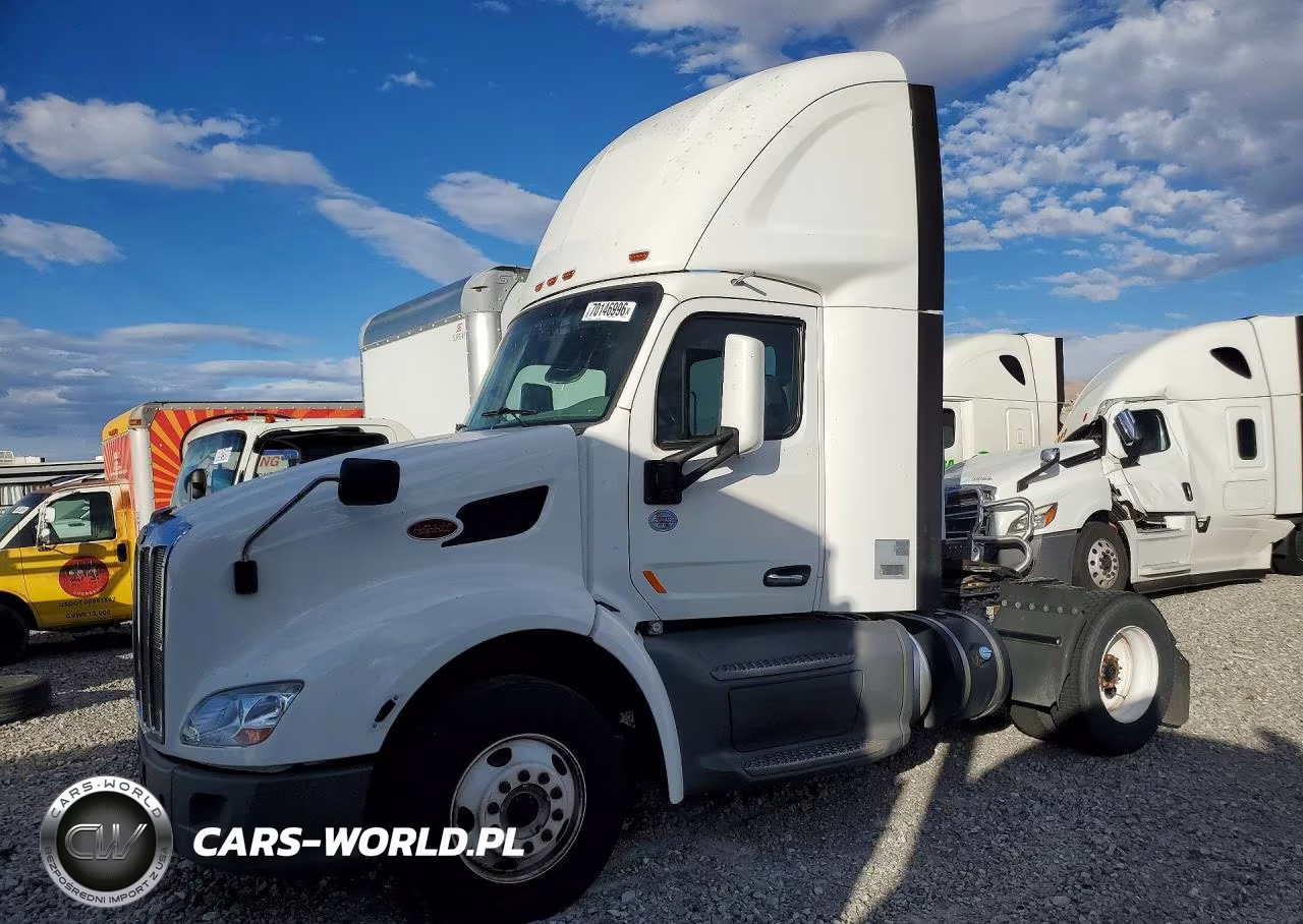 2020 Peterbilt 579 Semi Truck
