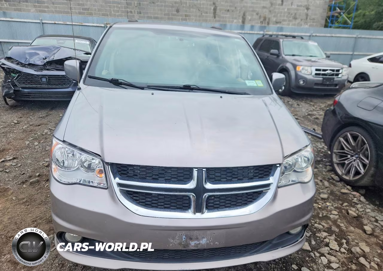 2018 Dodge Grand Caravan Sxt VIN:2C4RDGCG4JR209035 - 5