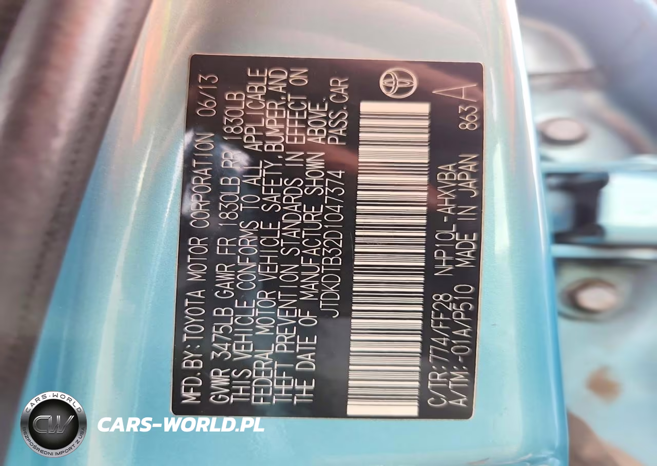 2013 Toyota Prius C Two VIN:JTDKDTB32D1047374 - 12