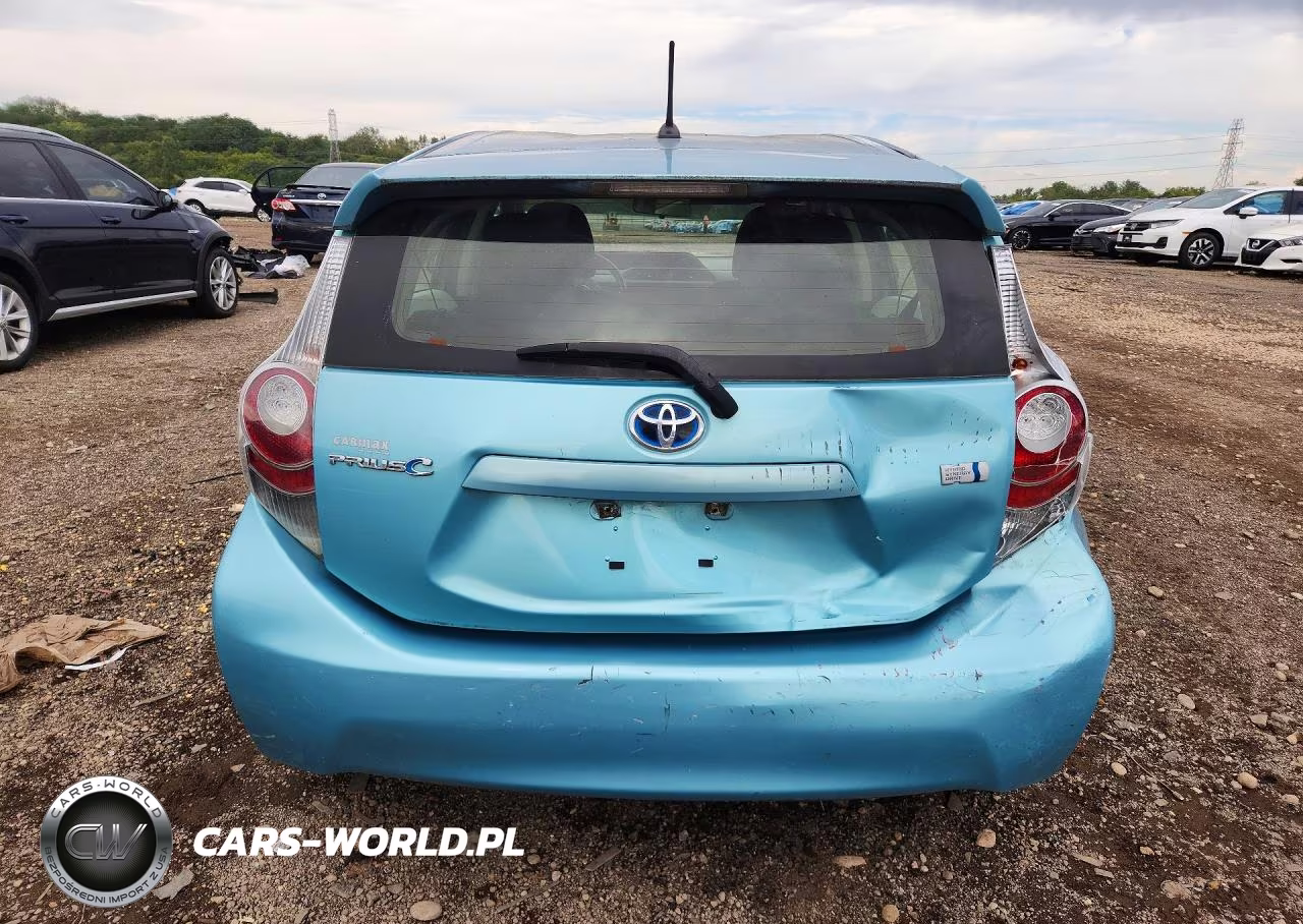 2013 Toyota Prius C Two VIN:JTDKDTB32D1047374 - 6