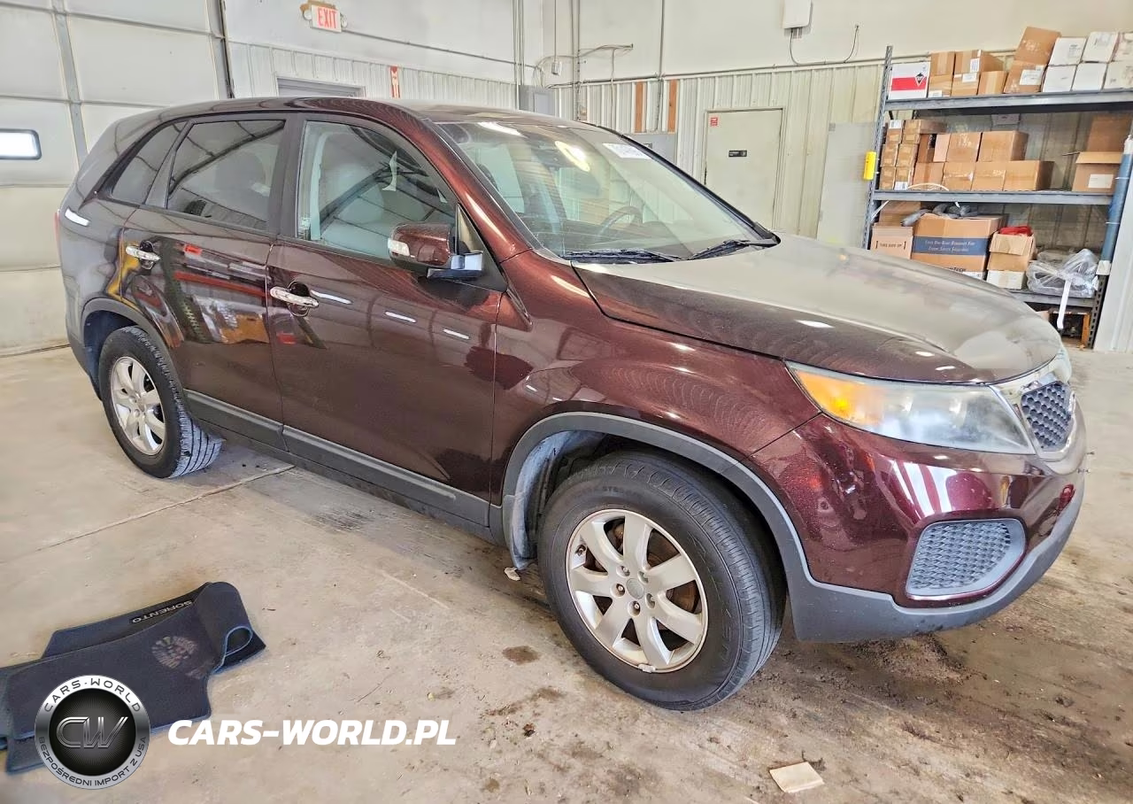 2013 Kia Sorento Lx VIN:5XYKT3A16DG375559 - 4