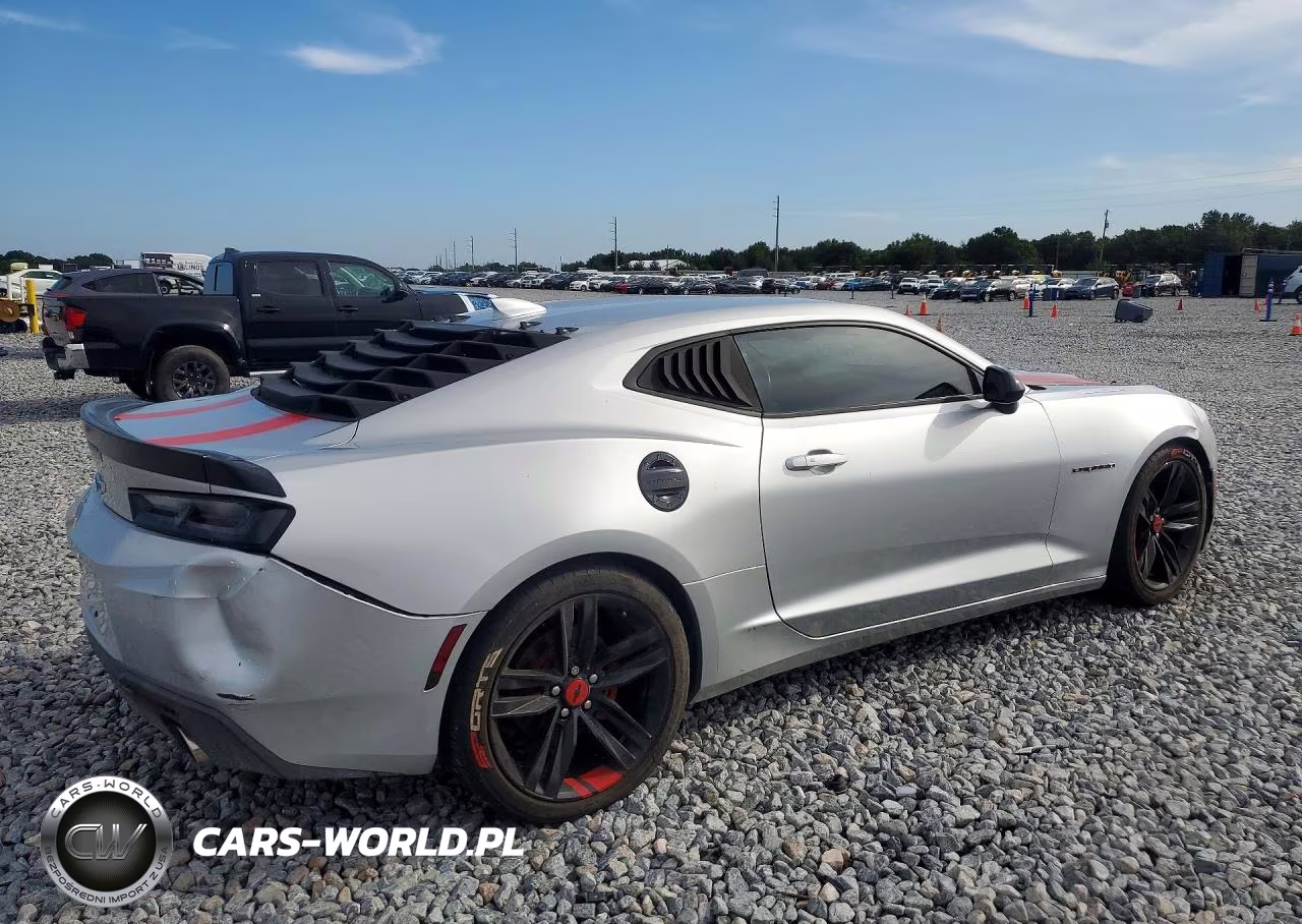 2018 Chevrolet Camaro Lt VIN:1G1FB1RX3J0185584 - 3