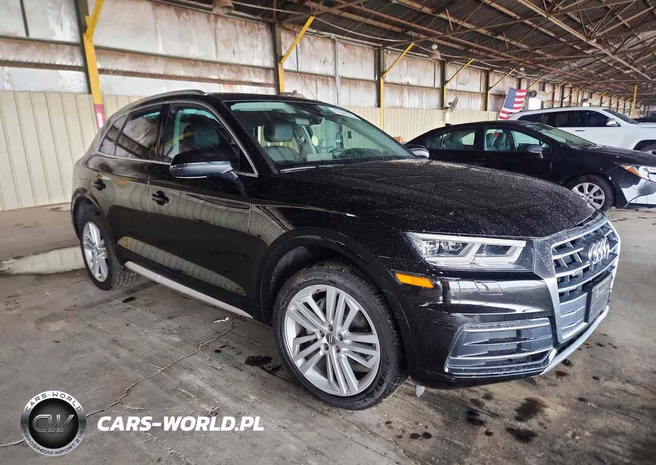 2018 Audi Q5 Premium Plus VIN:WA1BNAFY2J2210886 - 4