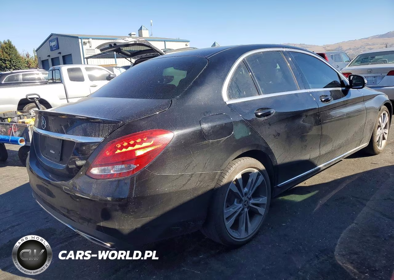 2018 Mercedes-Benz C 300 VIN:WDDWF4JB2JR415985 - 3