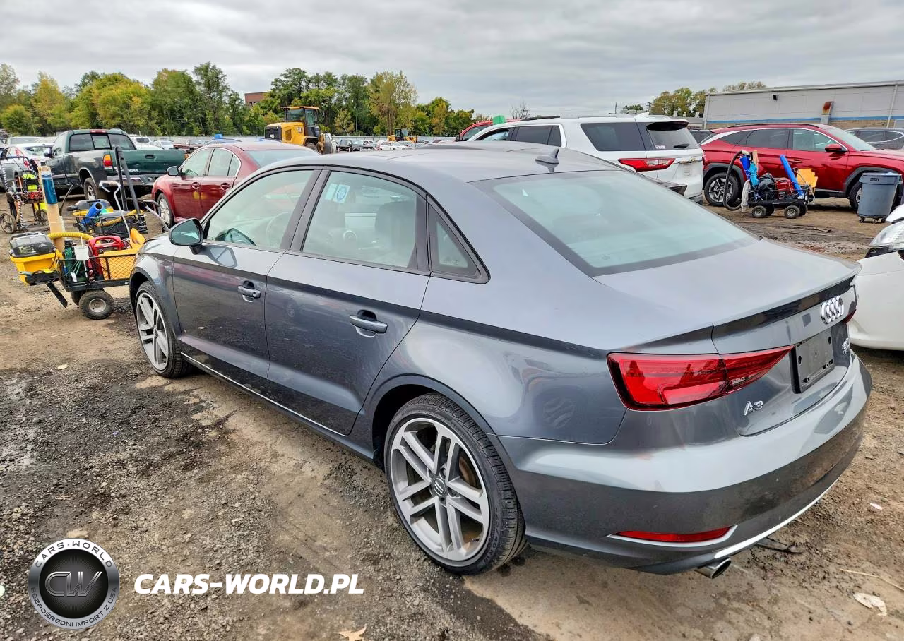 2018 Audi A3 Premium VIN:WAUB8GFFXJ1017905 - 2