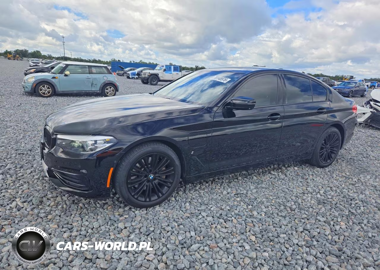 2019 BMW 530E – zdjęcie 1 z 12