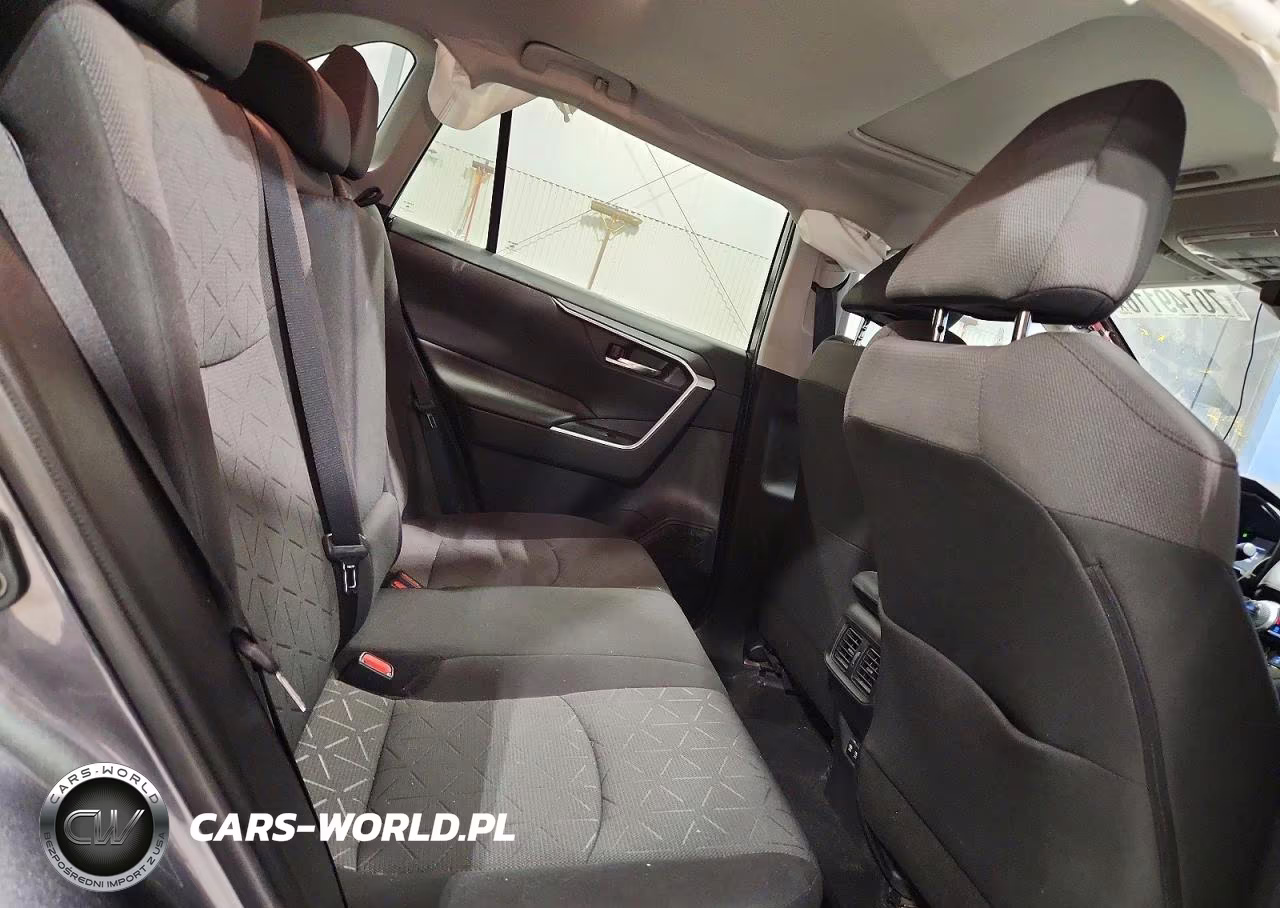 2020 Toyota Rav4 Xle VIN:2T3P1RFV4LC070704 - 11