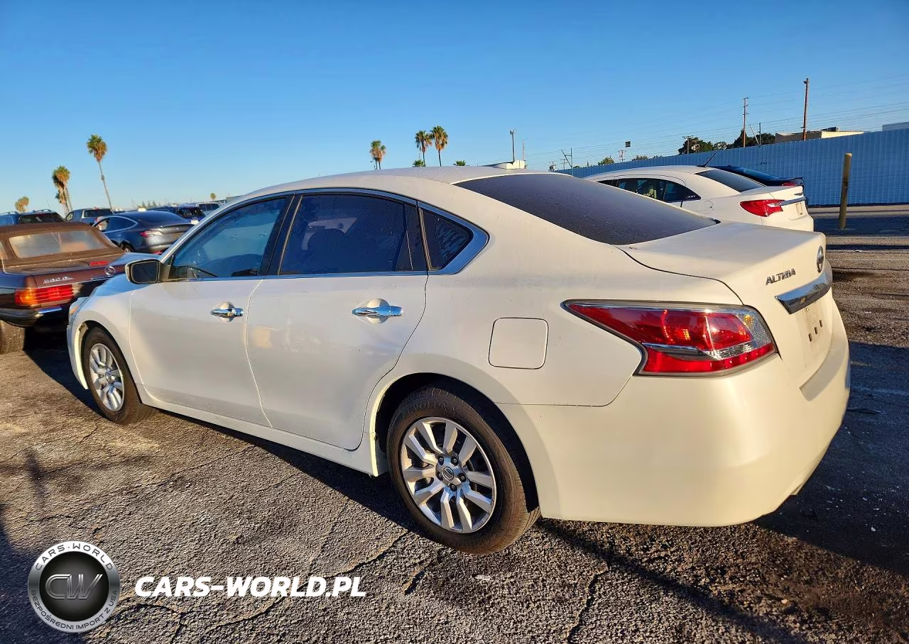 2015 Nissan Altima 2.5 S VIN:1N4AL3AP8FN868080 - 2