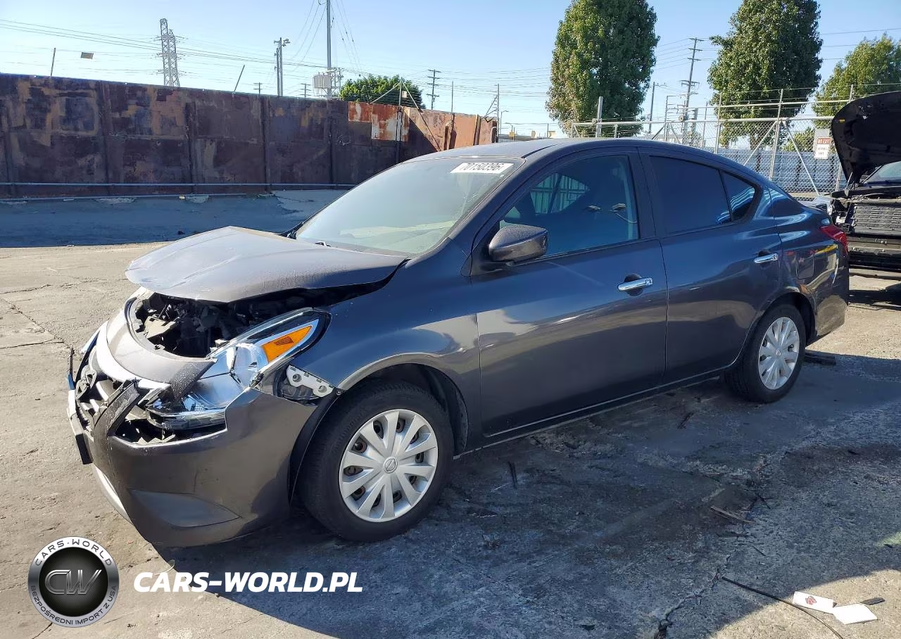 2015 Nissan Versa 1.6 Sv