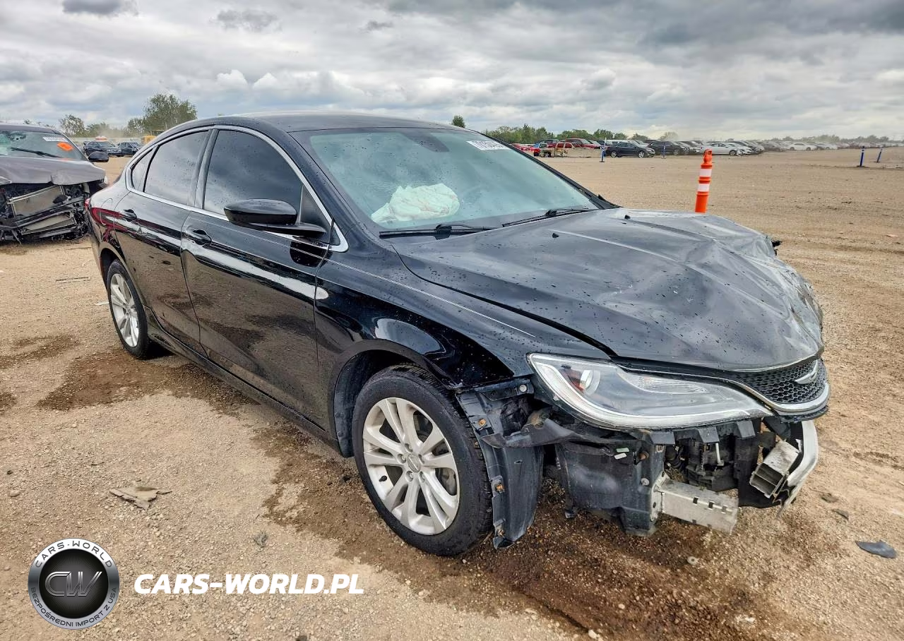 2015 Chrysler 200 Limited VIN:1C3CCCAB2FN528421 - 4