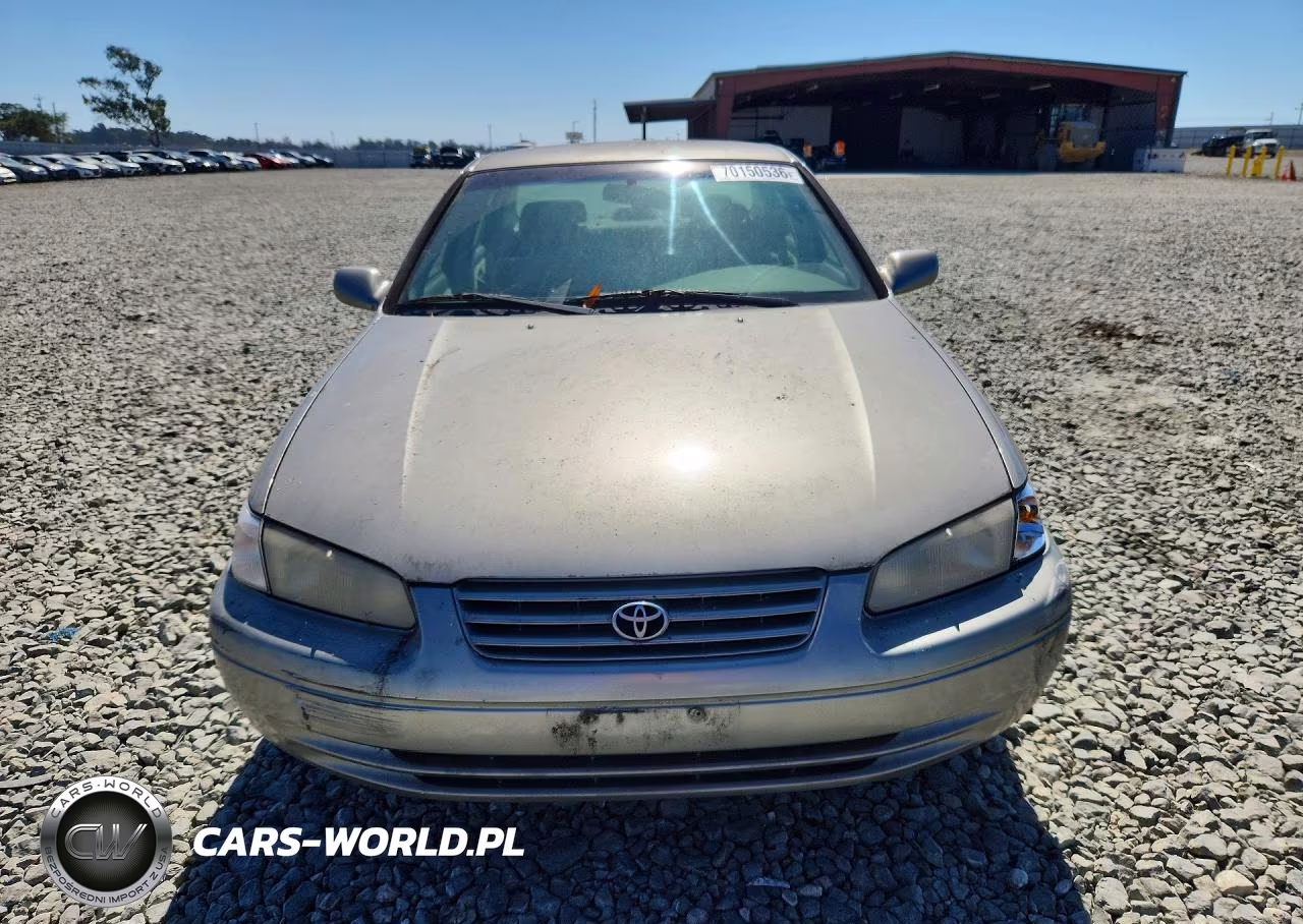 1997 Toyota Camry Le VIN:JT2BG22K0V0035541 - 5