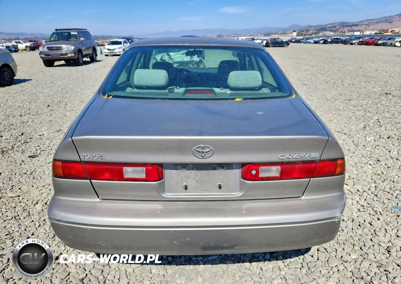 1997 Toyota Camry Le VIN:JT2BG22K0V0035541 - 6