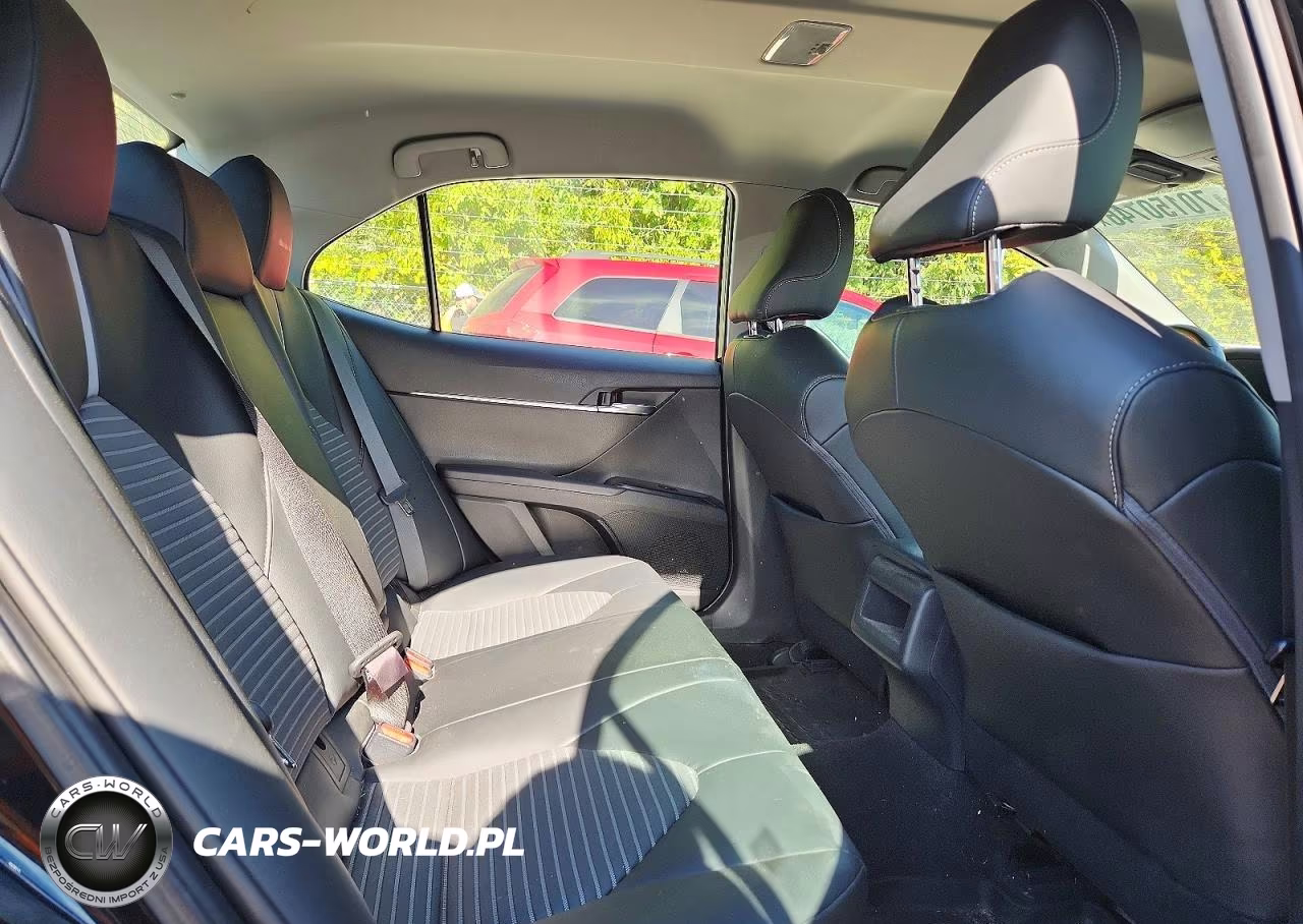 2020 Toyota Camry Se VIN:4T1G11AK7LU977100 - 10