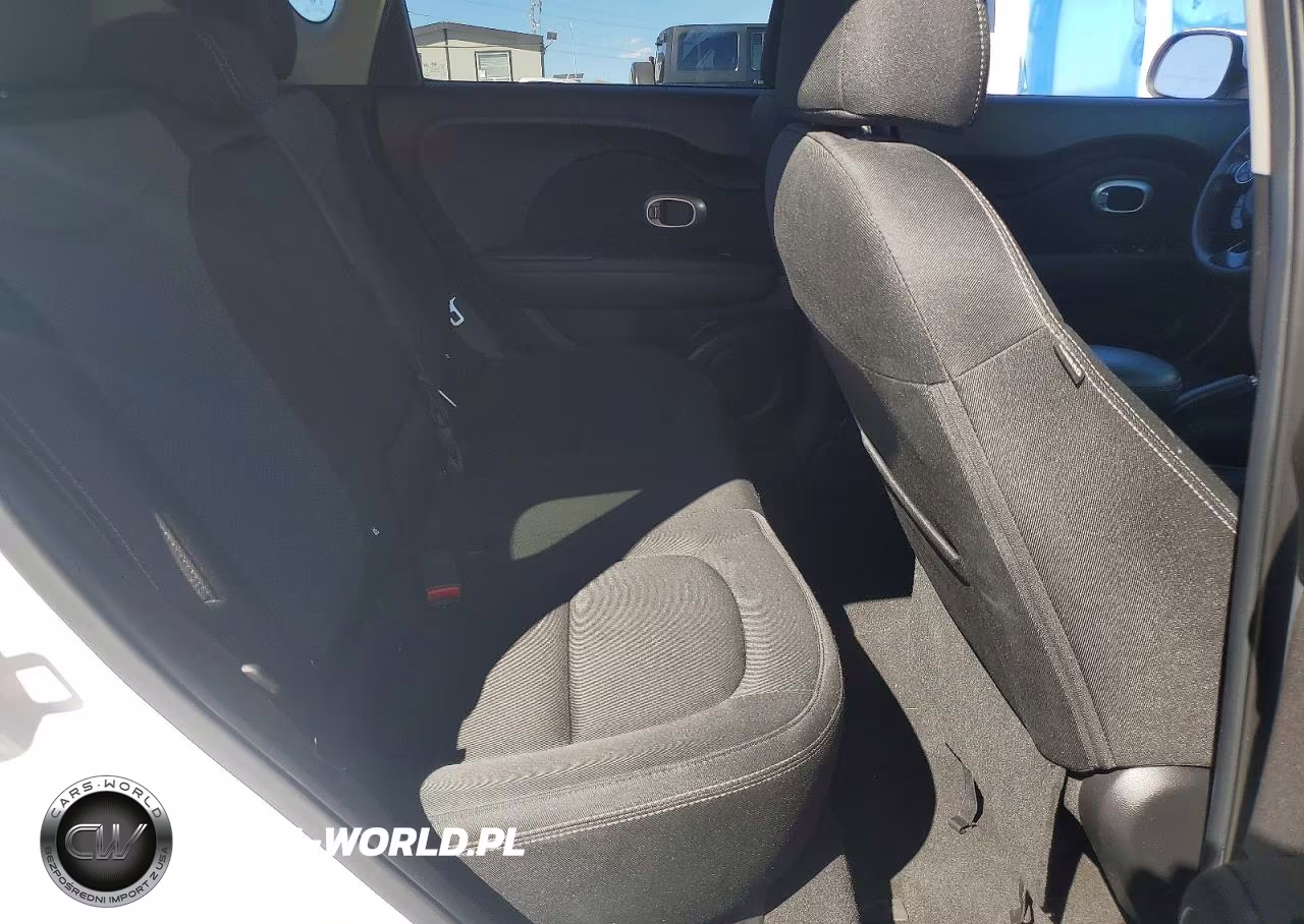 2018 Kia Soul + VIN:KNDJP3A55J7905189 - 10