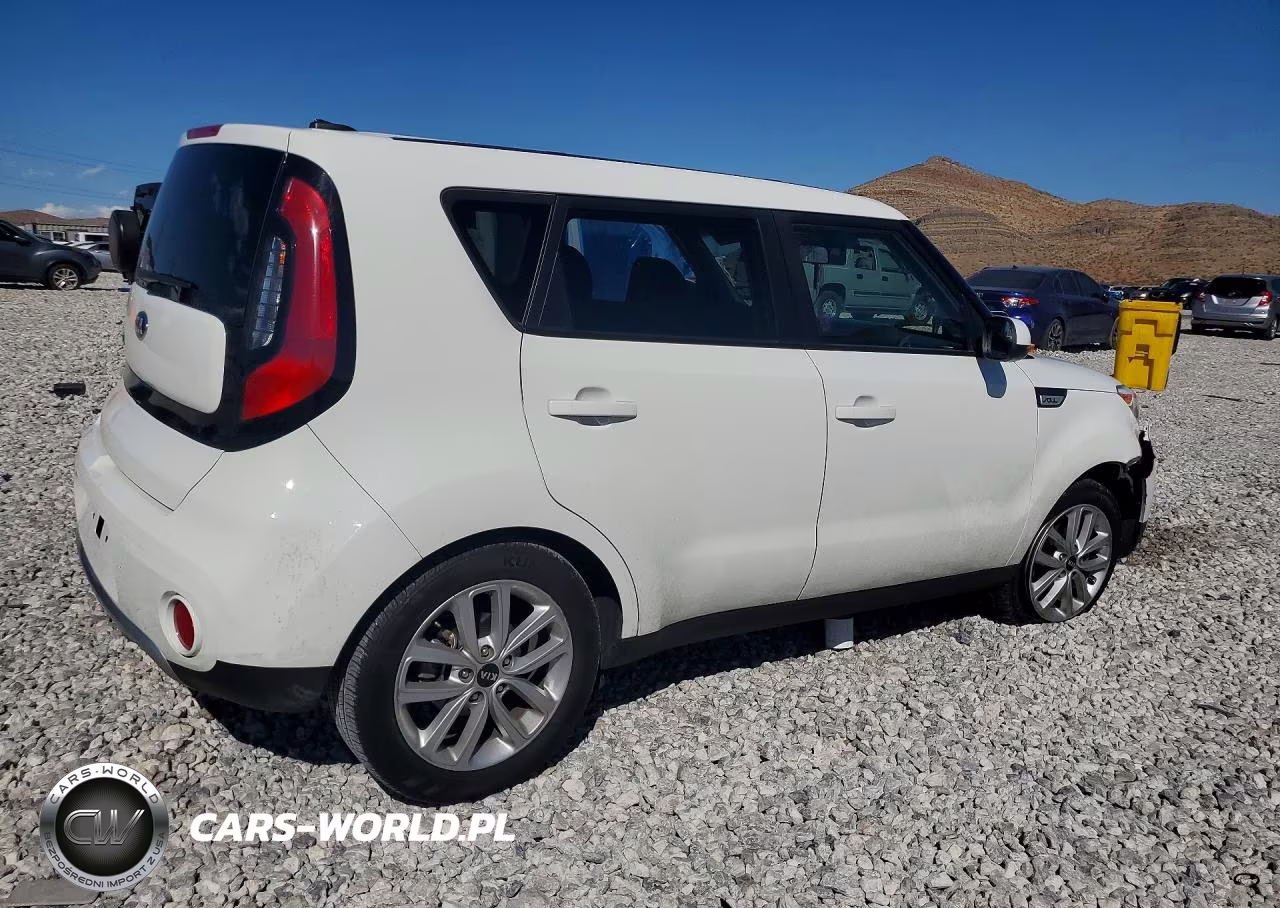 2018 Kia Soul + VIN:KNDJP3A55J7905189 - 3